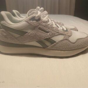 Women’s Reebok Drive Size 8.5